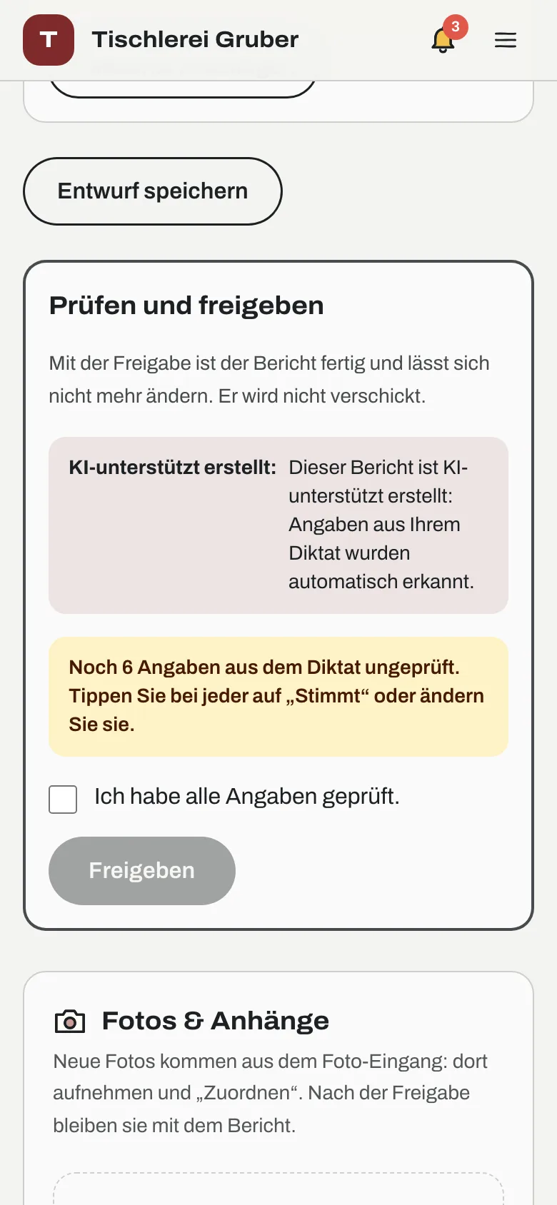 Derselbe Bericht weiter unten: Hinweis „KI-unterstützt erstellt“, sechs Angaben noch ungeprüft, Häkchen „Ich habe alle Angaben geprüft“ und der Knopf „Freigeben“.